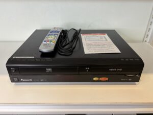 【整備品】Panasonic VHS/DVD/HDD一体型レコーダー DMR-XP22V