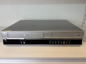 【整備品】TOSHIBA VHS/DVDデッキ D-VR5