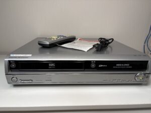 【中古品】Panasonic HDD DVD VHS一体型デッキ DMR-EX250V